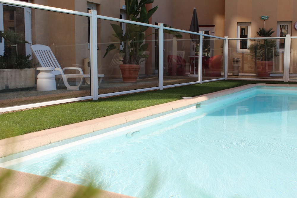 ibis Nice Centre Gare 27/63