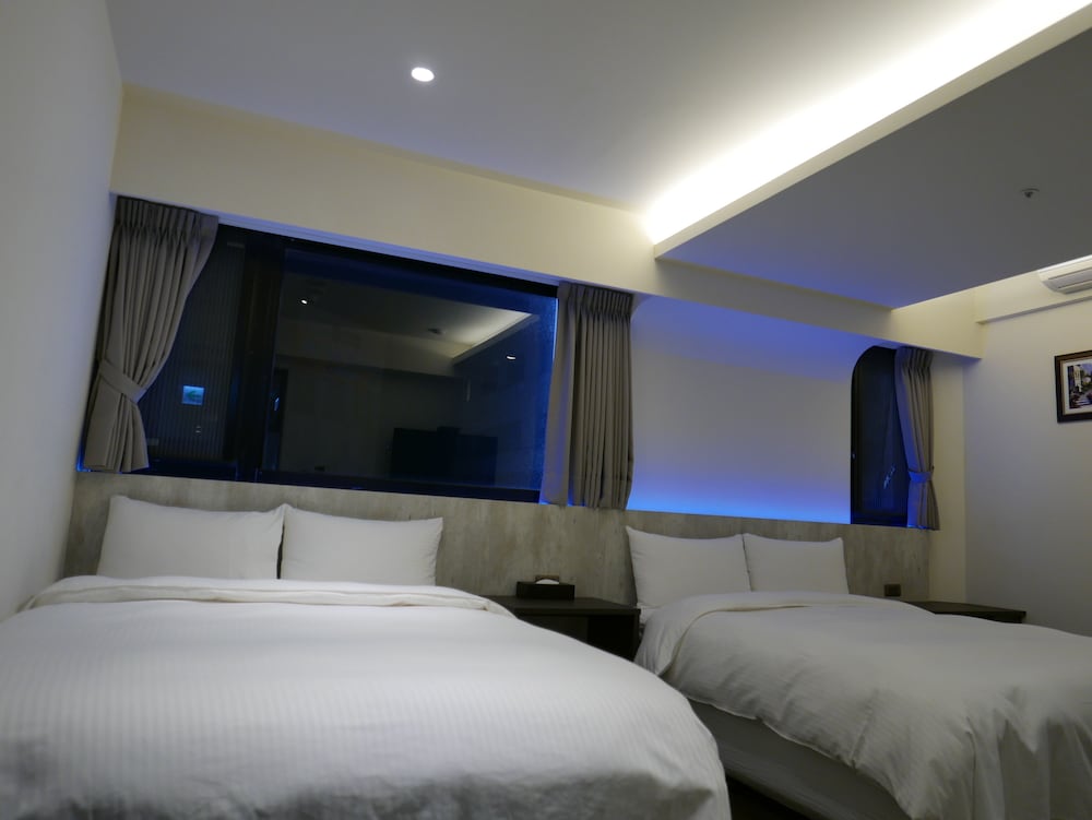 Ours Inn Ii 6/34
