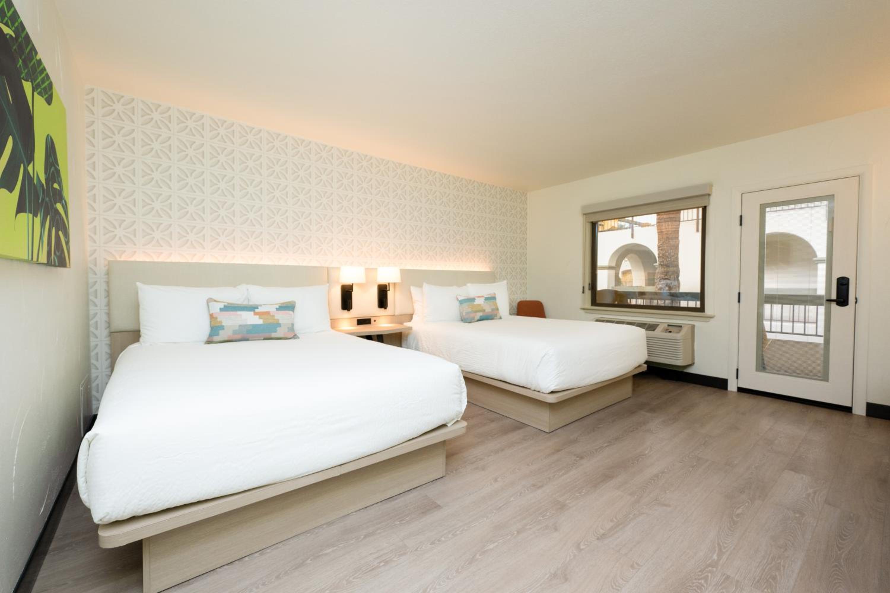 Deluxe, Double Bed, Patio