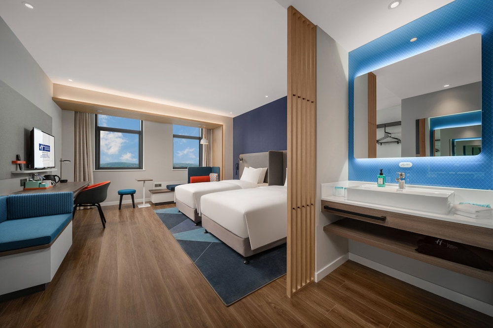 Holiday Inn Express Rongcheng Science and Technology Park 18/53