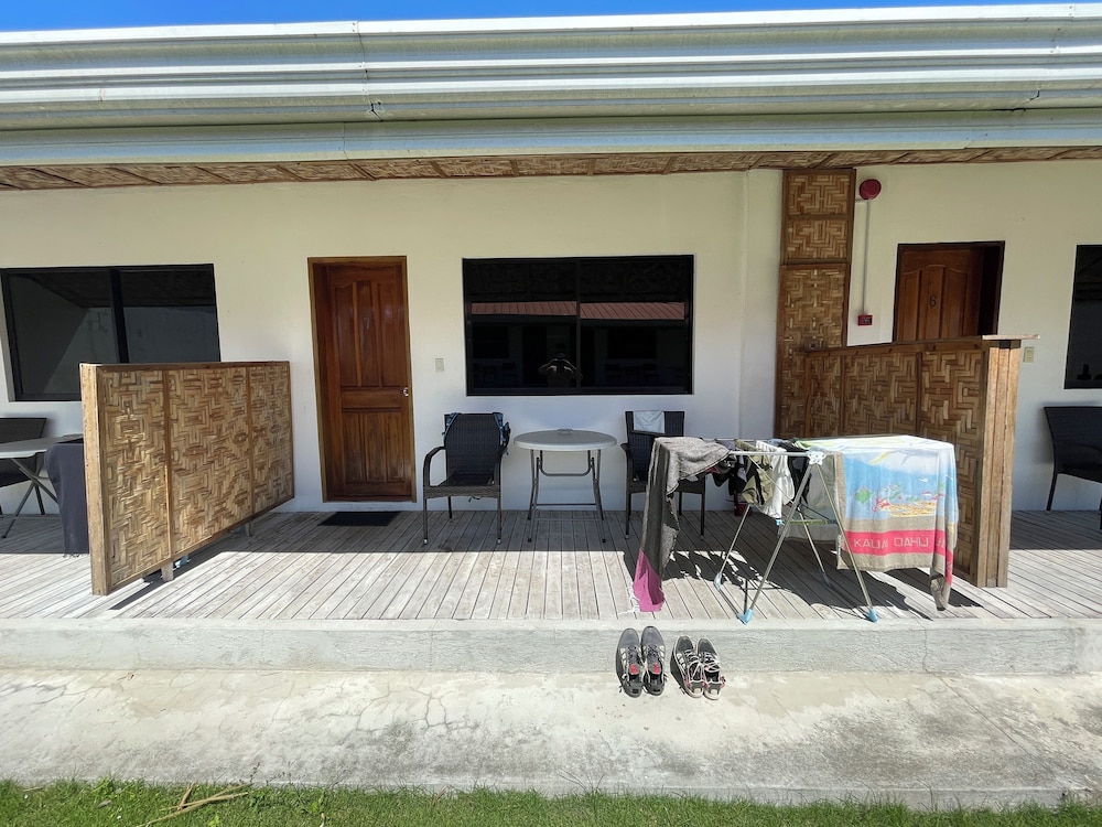 Parrot Resort Moalboal 4/50