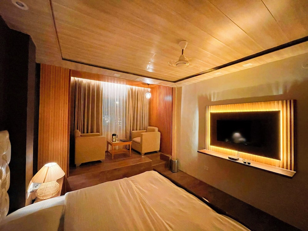 Hotel Vintage 37/64