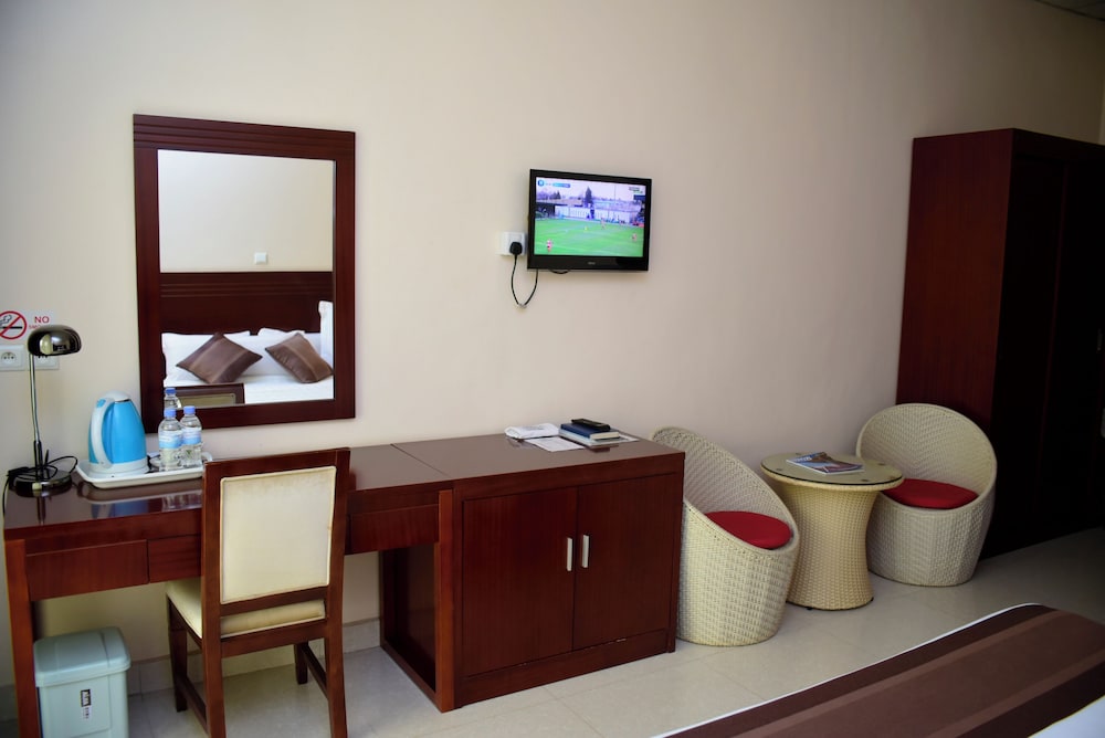 Nobleza Hotel 50/50