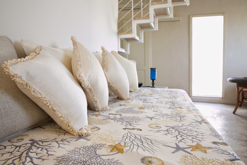 ROOM, TRIPLE, TERRACE