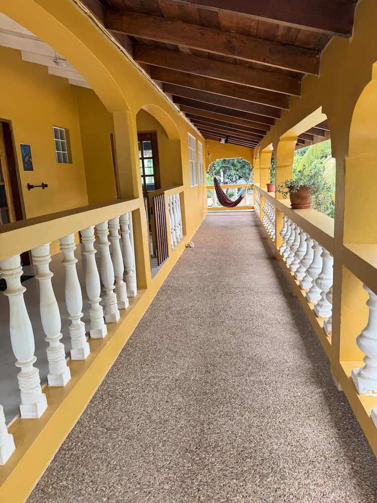 Caribbean Shores Bed & Breakfast 41/50