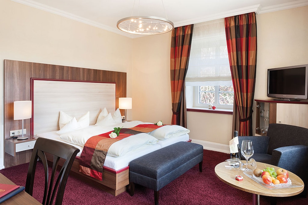 RUTERS PARKHOTEL 7/50