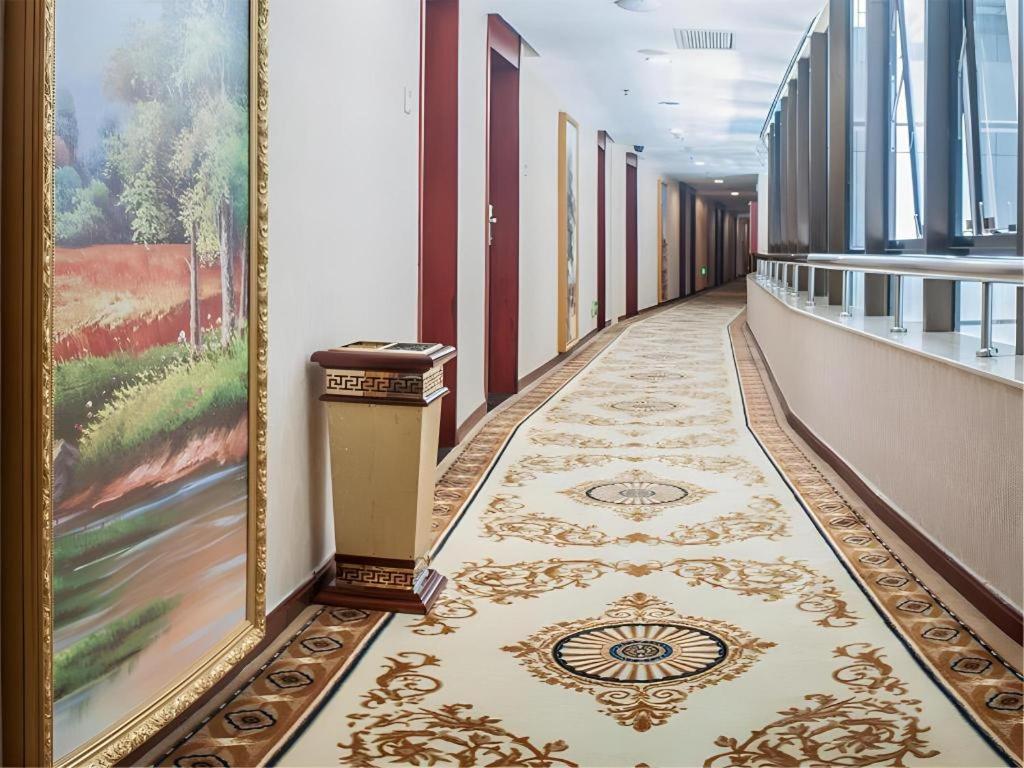 Vienna Hotel Shenzhen Yinhu 63/74