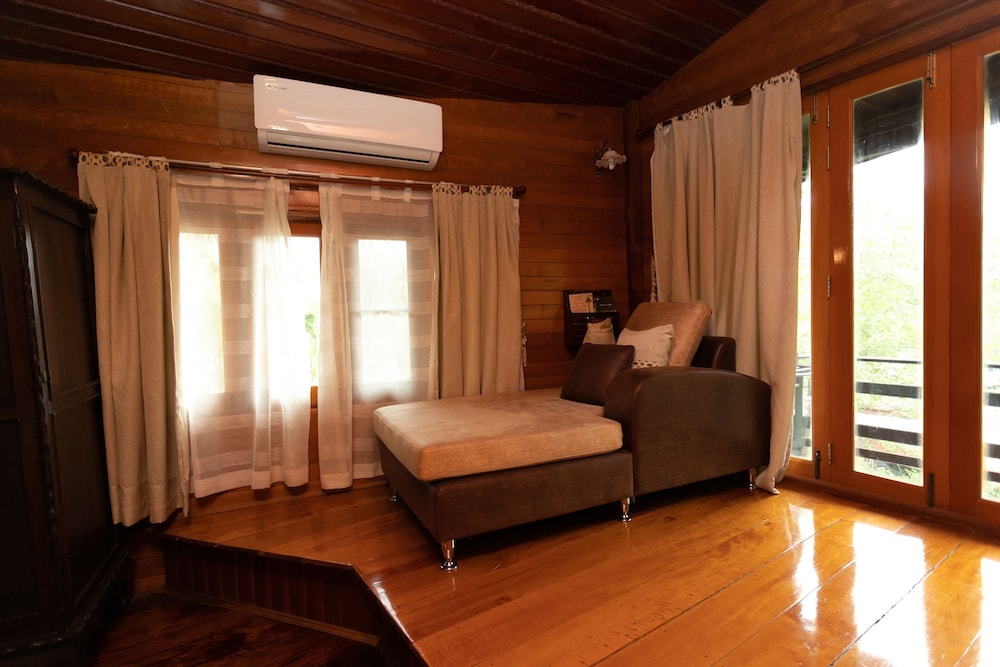 Kaengkrachan Boathouse Paradise Resort 38/78