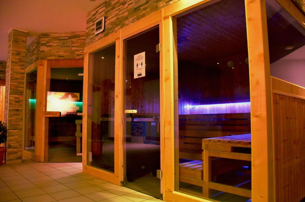 Aqualux Wellness And Tagungshotel 30/63