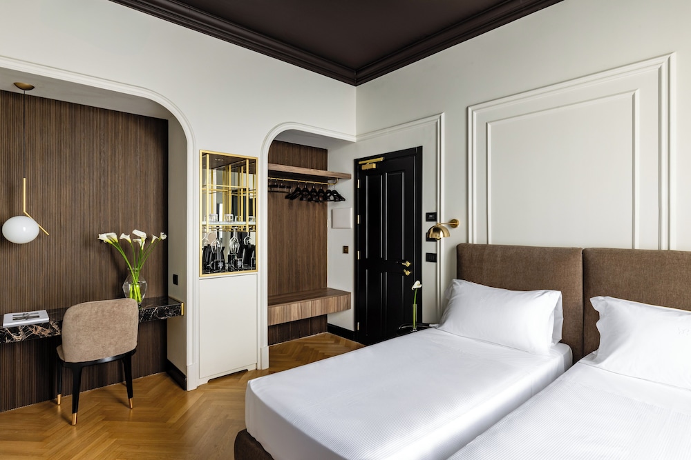 STANDARD, DOUBLE OR TWIN BED