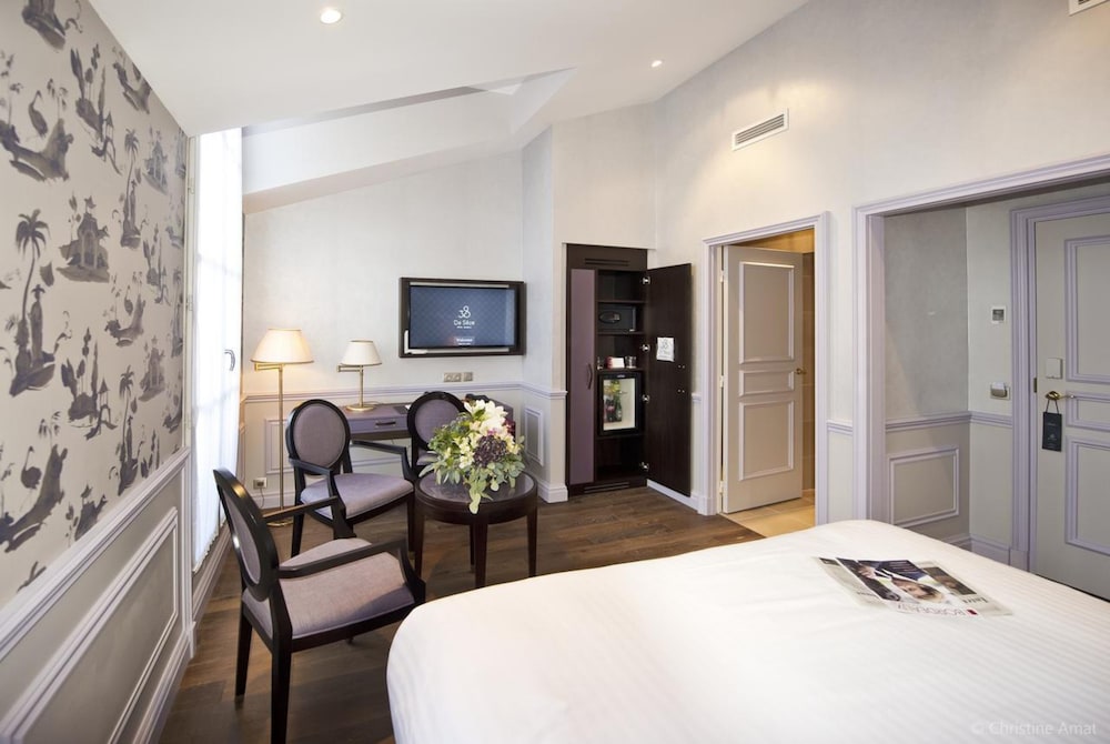 HOTEL DE SEZE 13/76