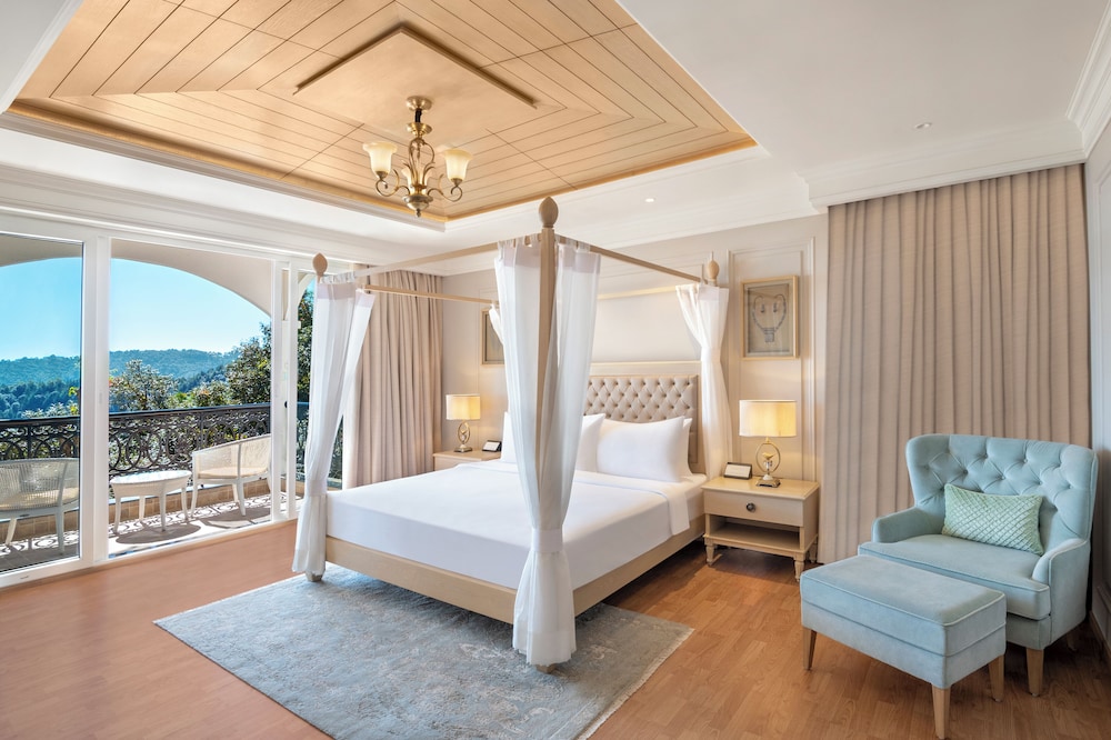 Deluxe, Cottage, Suite, King Bed, Mountain View