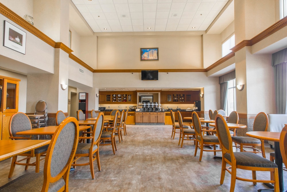 Humphry Inn Suites 35/47