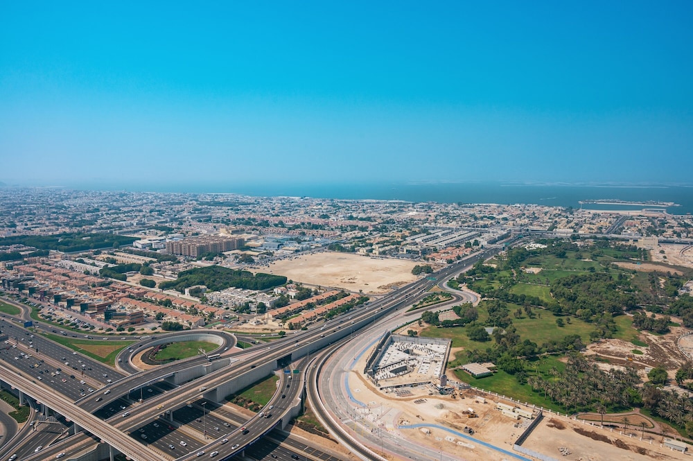 DAMAC Maison Aykon City Dubai 37/45
