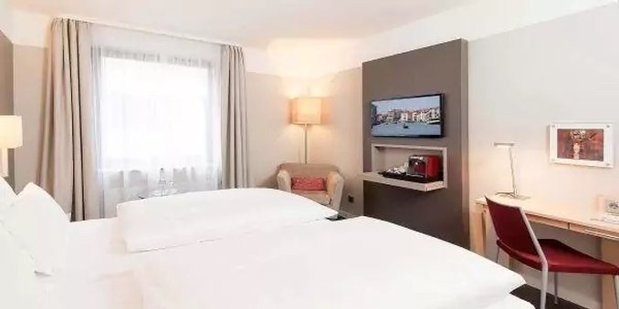 Lyskirchen Hotel 6/26