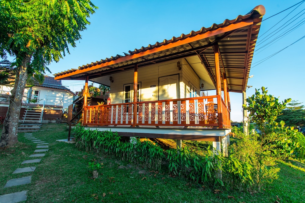 Mossview Resort 3/72