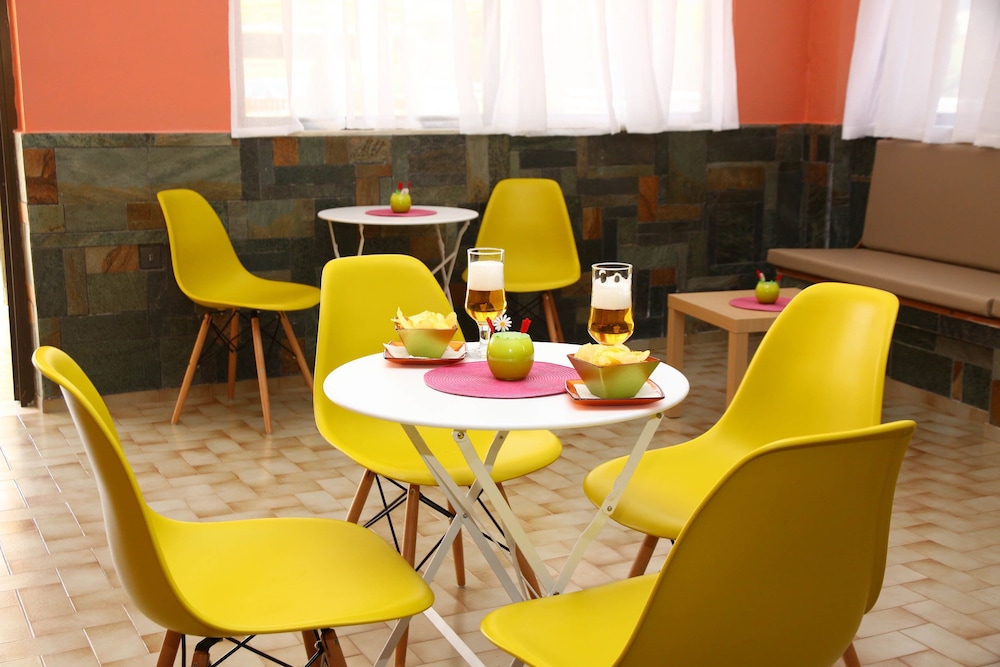 Triton Garden Hotel 38/49