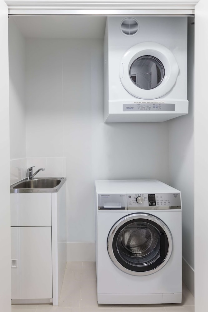 Oaks Brisbane Woolloongabba Suites 26/73