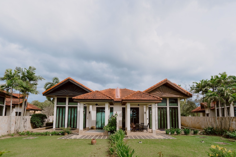 Borneo Beach Villas 3/62
