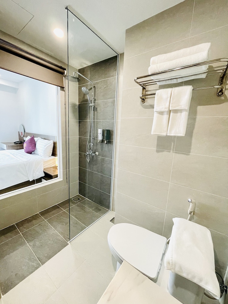 Myrtle Boutique Hotel 30/32