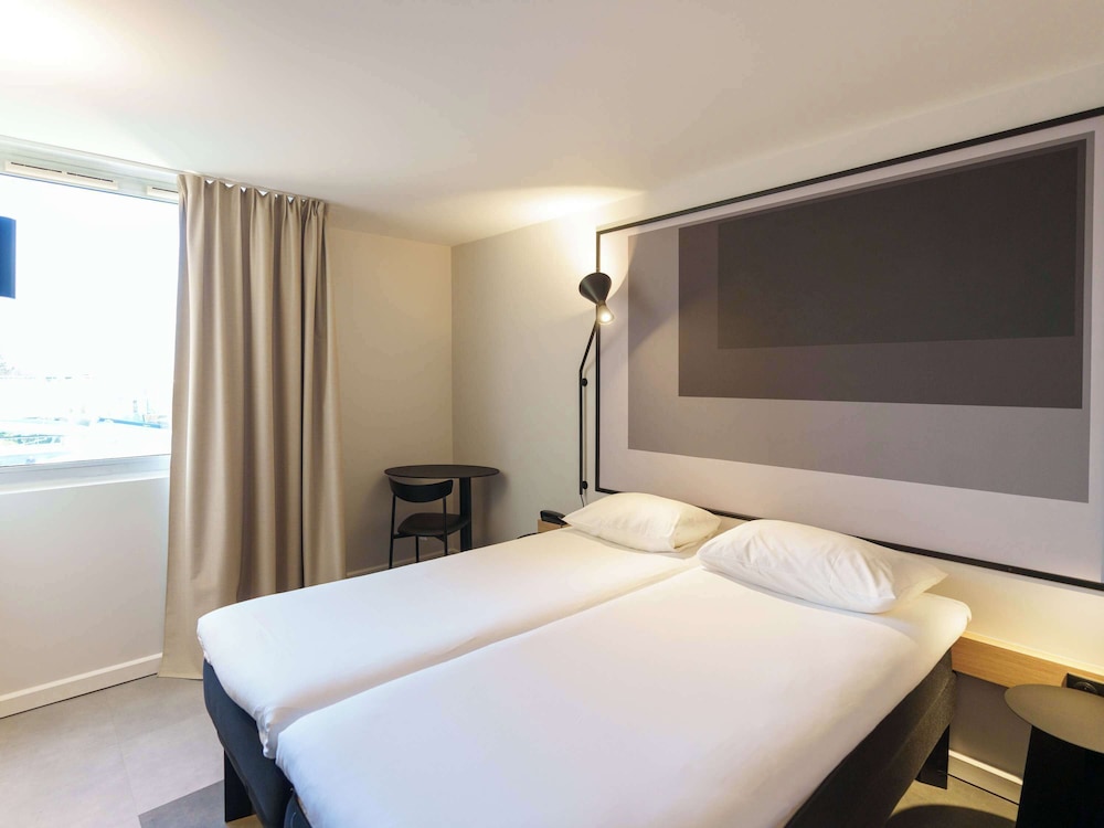 Ibis Laon 17/43