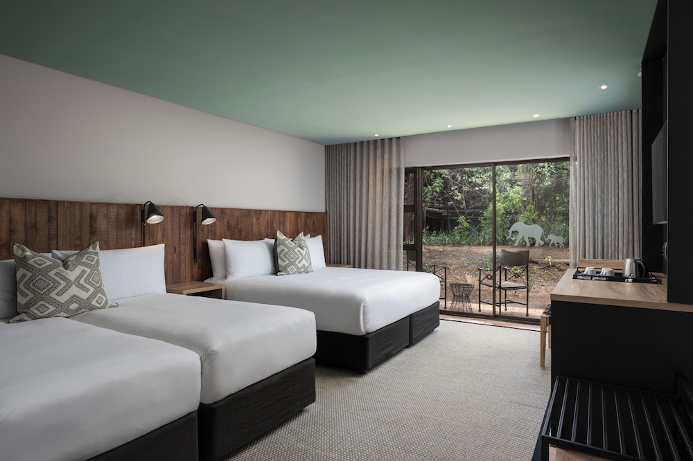 غرفة ديلوكس عائلية بسريرين كينج، Protea Hotel By Marriott Kruger Gate 4/10