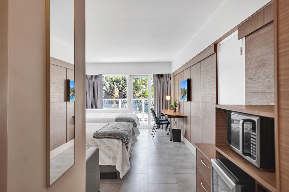 Superior Queen/Queen Balcony, The Garden Hotel and Resort 9/10