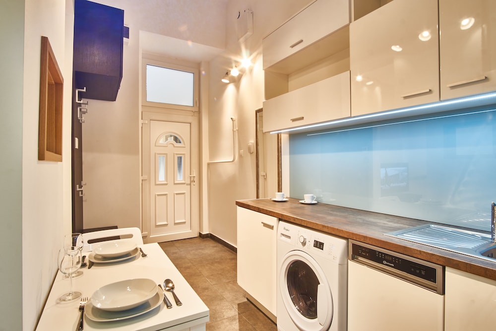 V27 Budapest Apartment 14/18