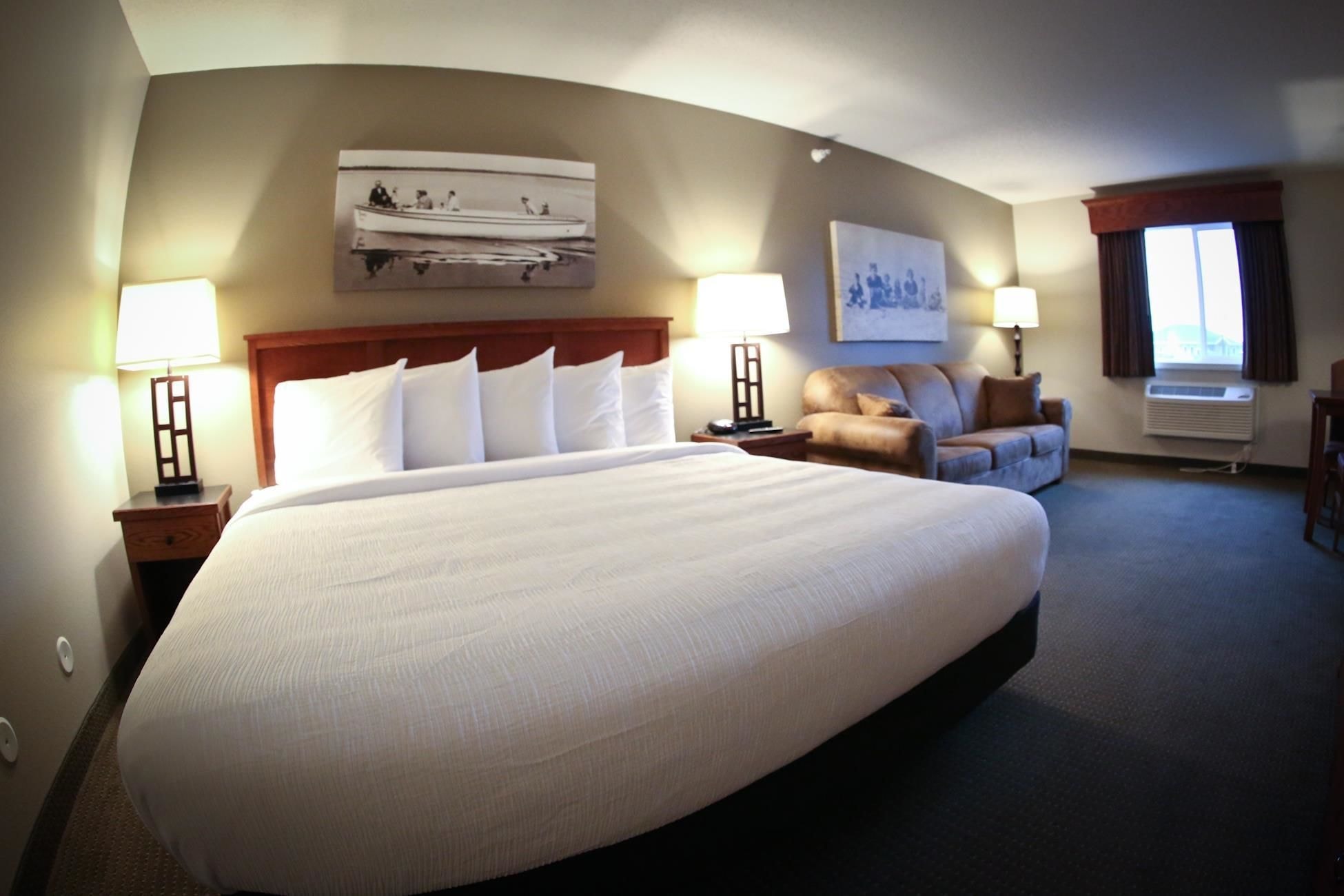 Deluxe, King Bed