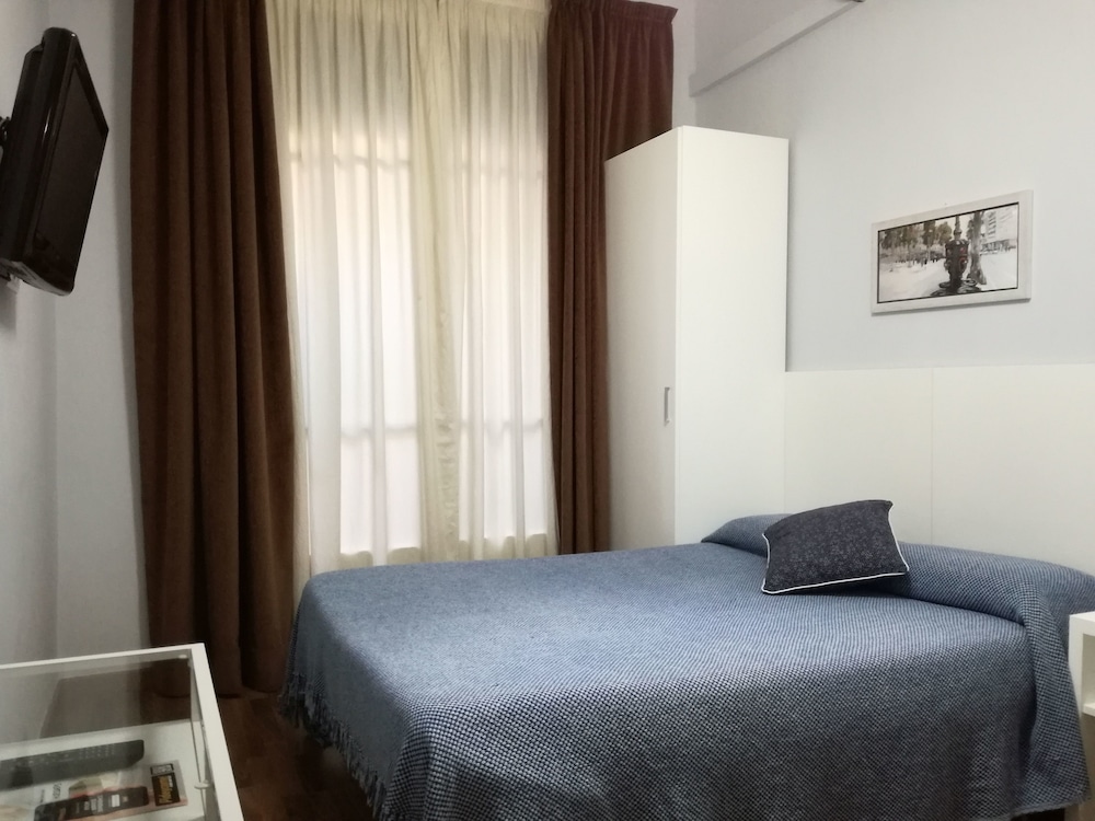 Hostal Lesseps 14/60