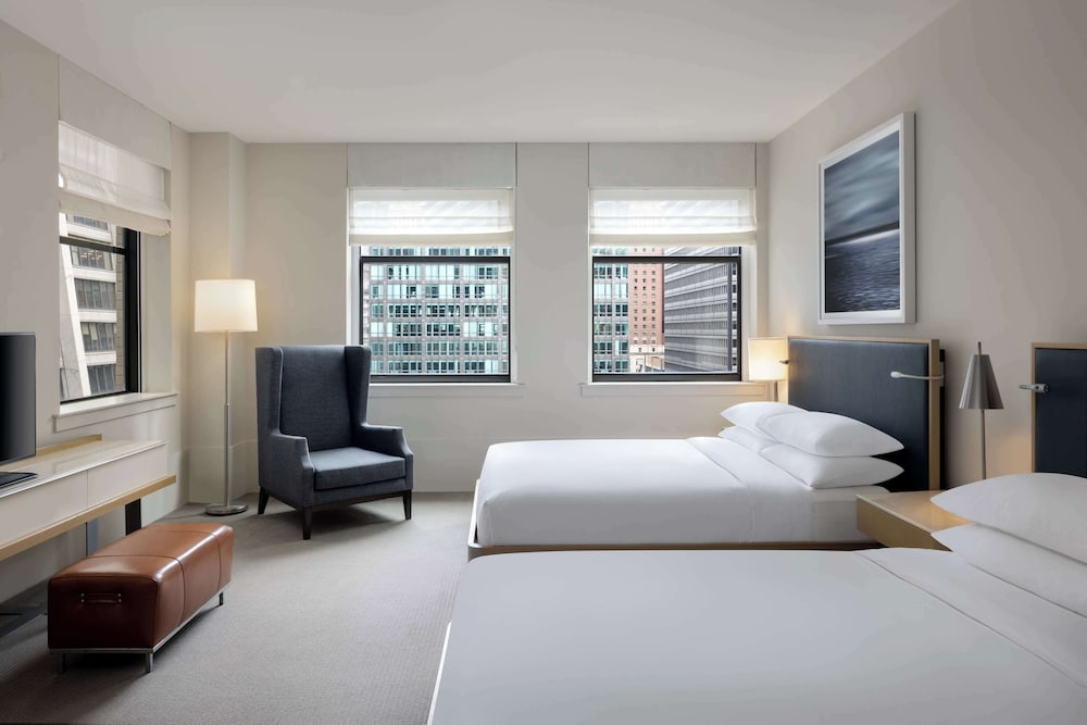 DELUXE, 2 QUEEN BEDS