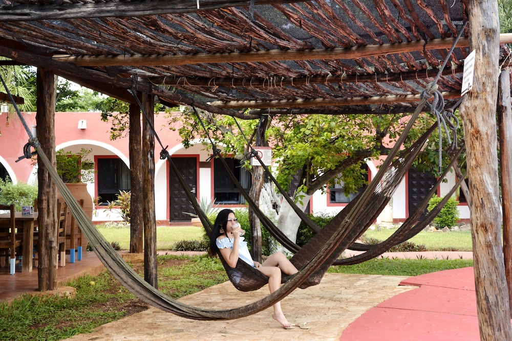 Hacienda Inn Aeropuerto 49/72