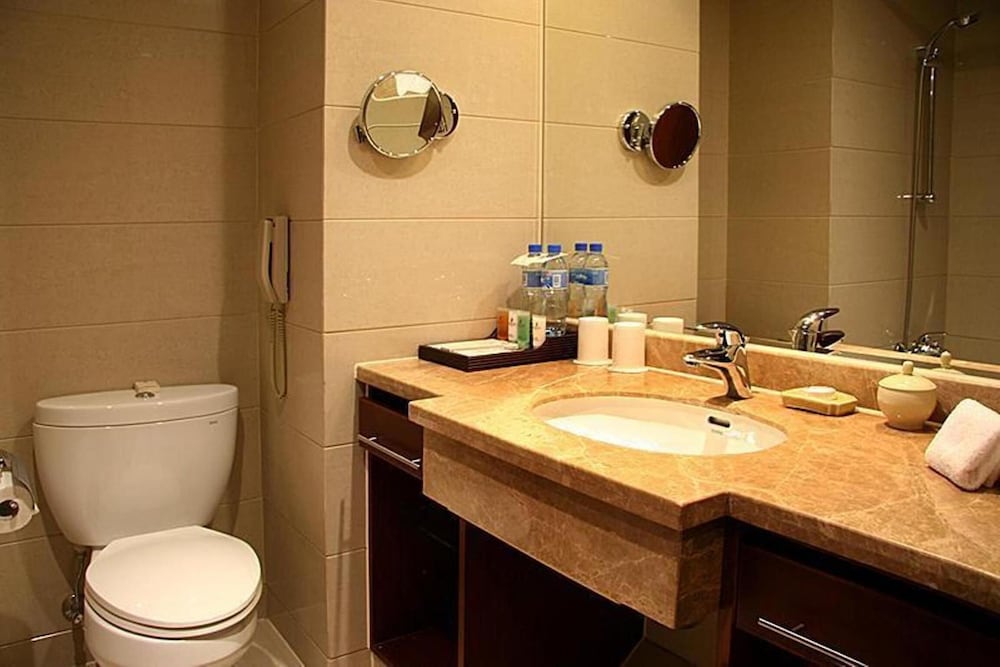 Ningbo Portman Plaza Hotel 58/63
