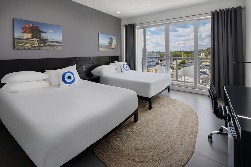 MB Hotel, Trademark Collection by Wyndham 21/72