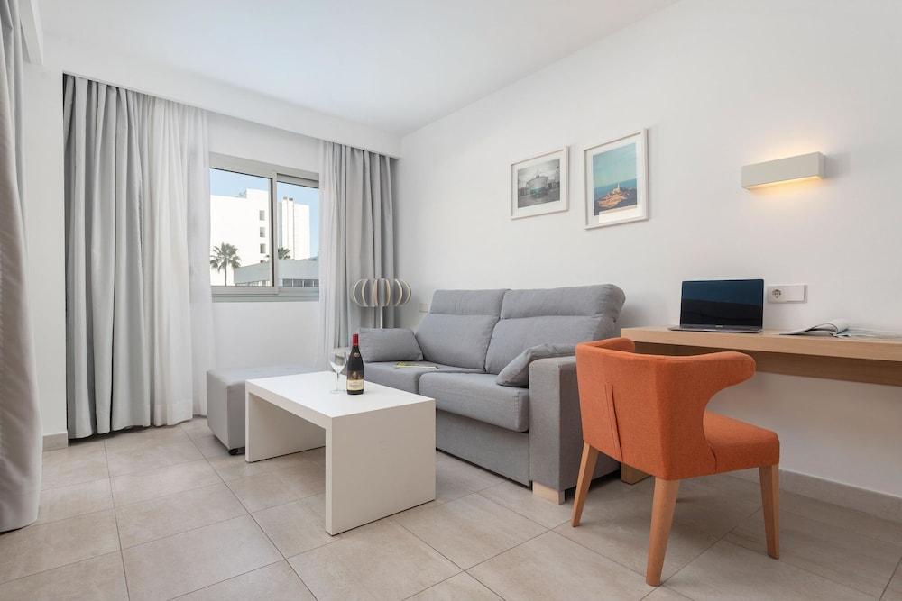 Trendhotel Alcudia 48/77