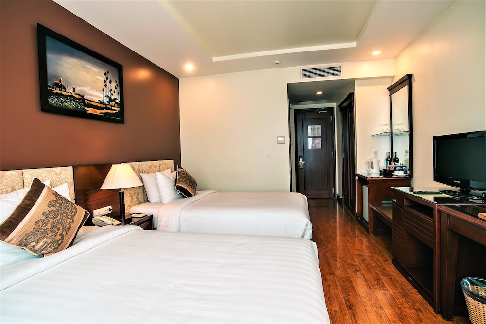 Kin Hotel Thi Sach Edition 17/55