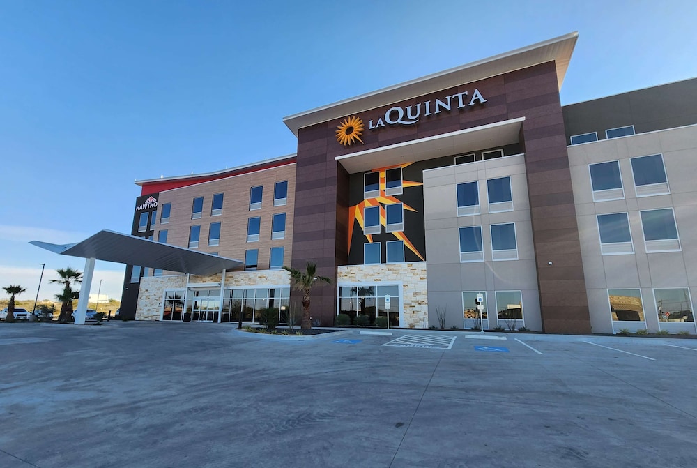 Hawthorn Extended Stay by Wyndham Del Rio 55/65