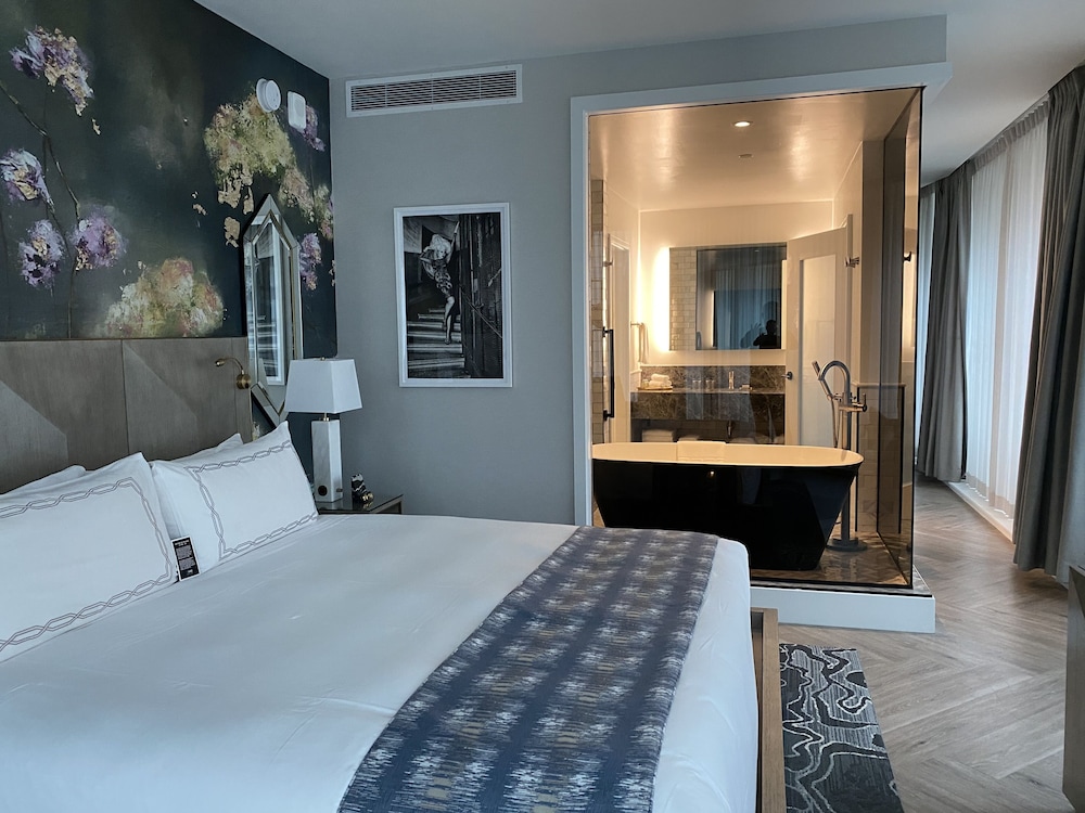 EXchange Hotel Vancouver 17/67