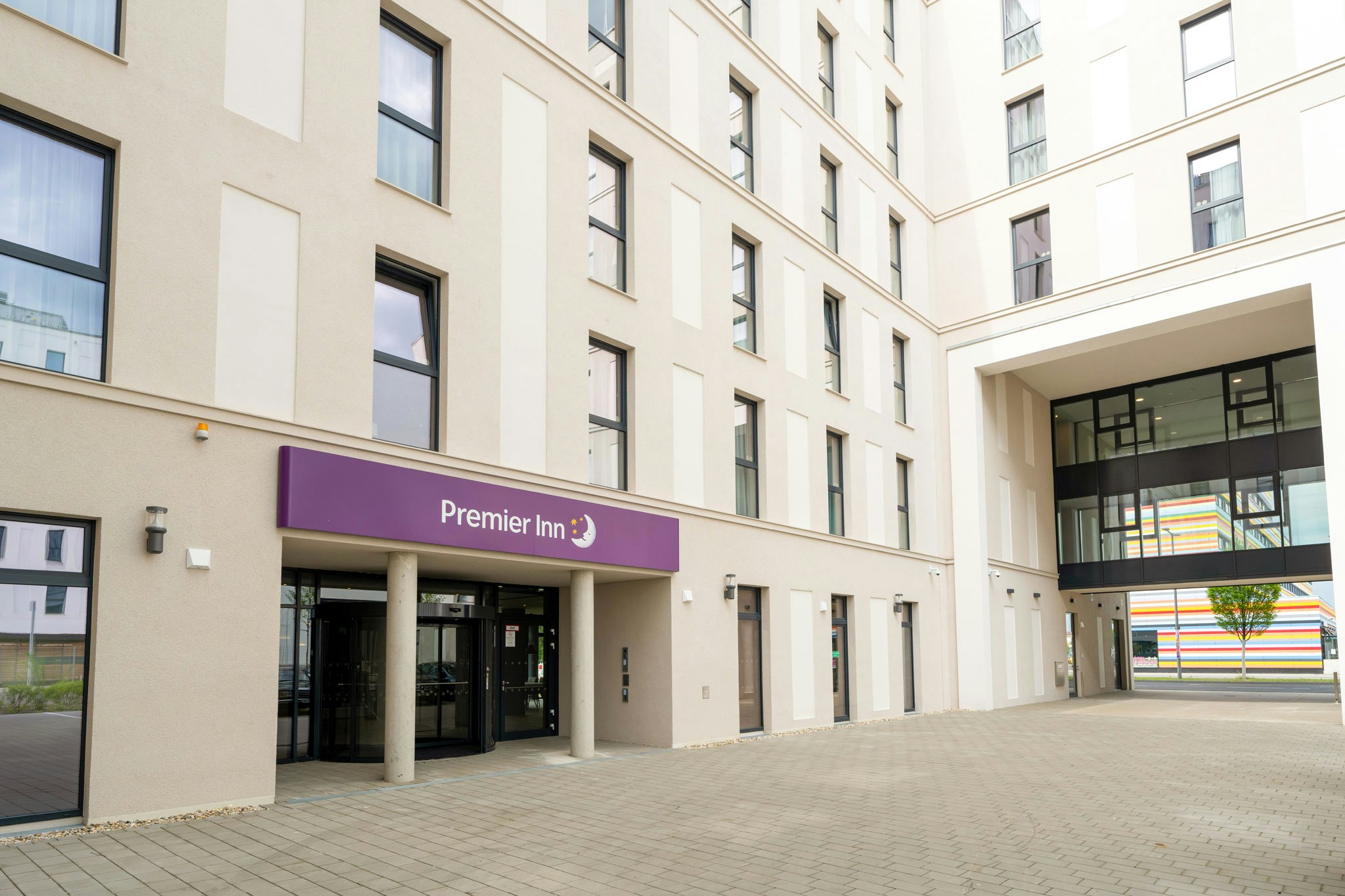 Premier Inn Berlin Airport 38/43