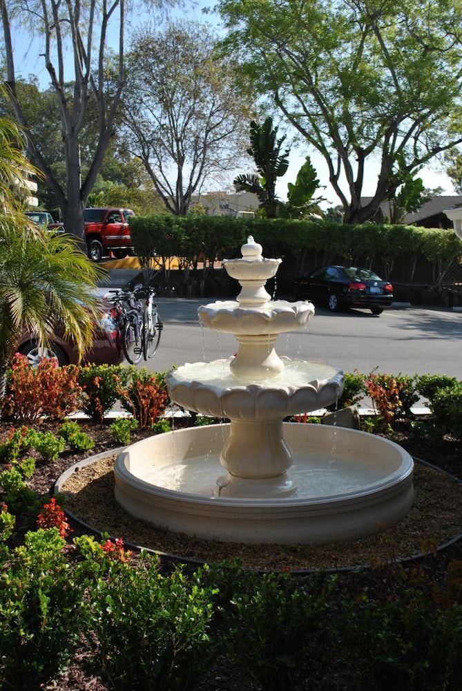 Coast Village Inn - Santa Barbara 52/60