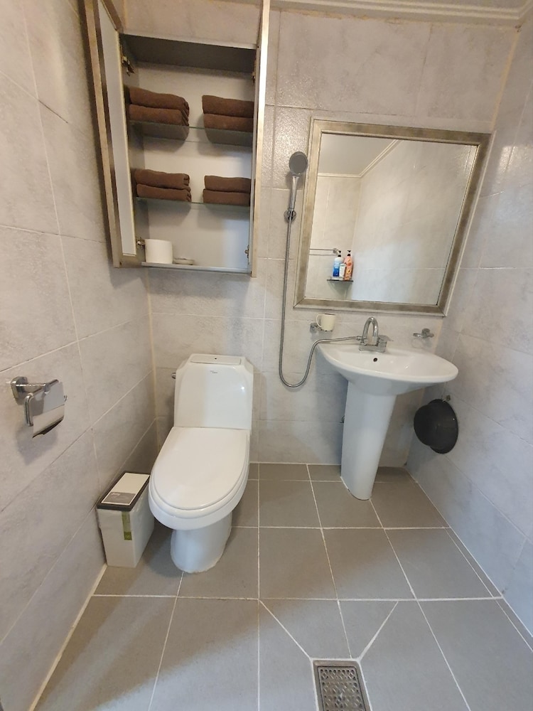 Sokcho Tteurak Pension 48/50