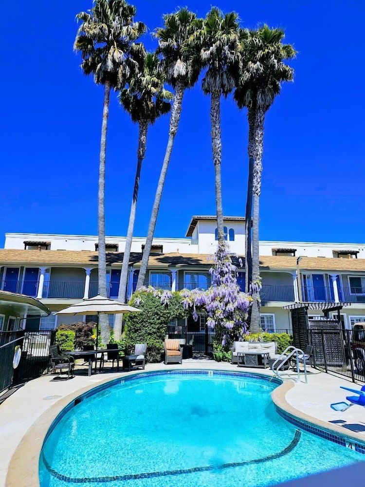 Bay Front Inn Santa Cruz 51/55