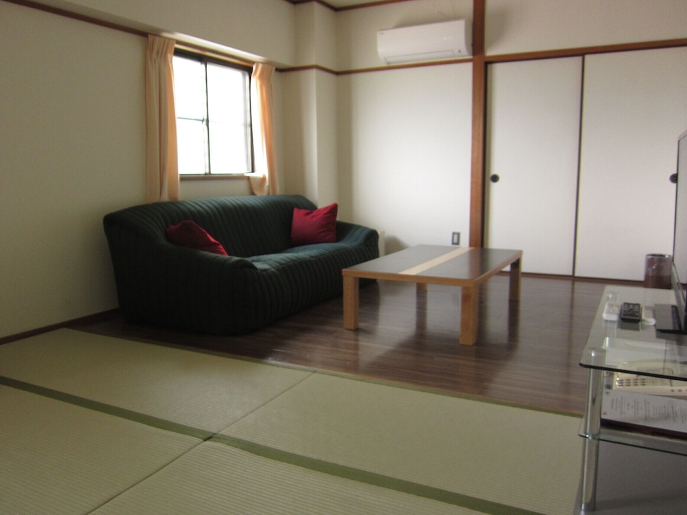 Sakuraya 36/61