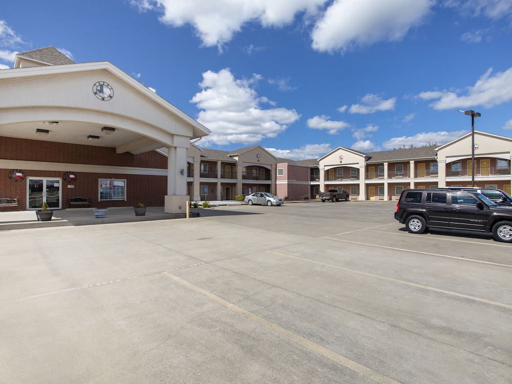 OYO Hotel Valley View TX, I-35 22/32