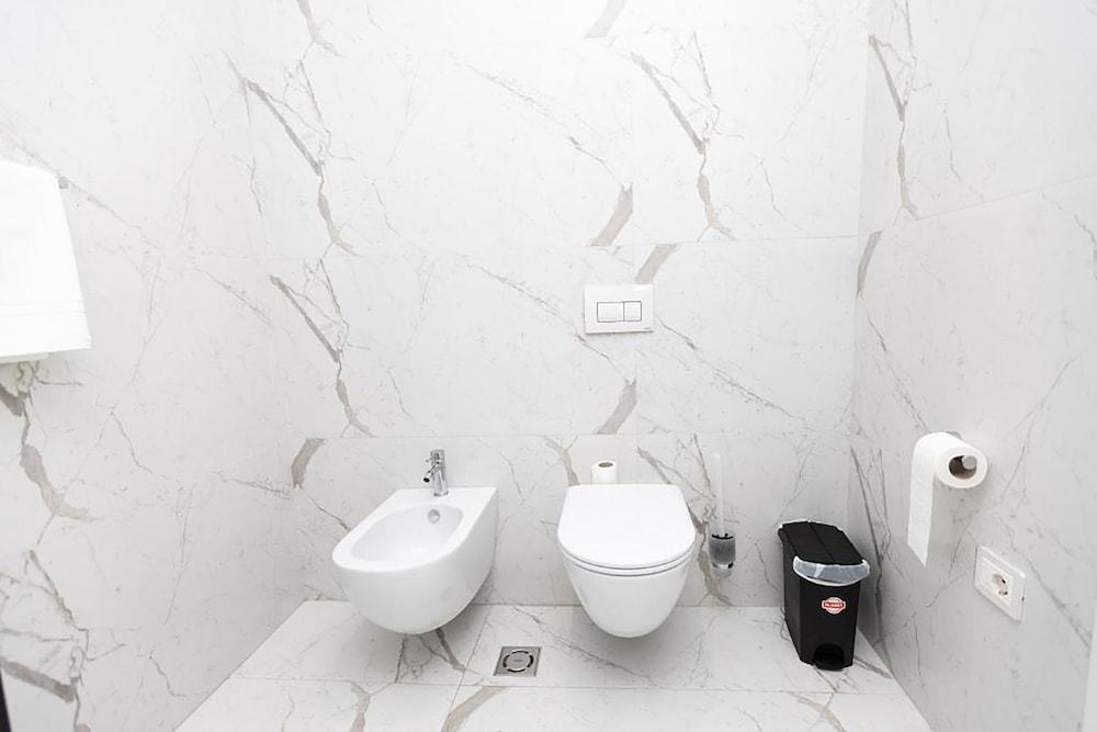 Habitat Hotel 48/49