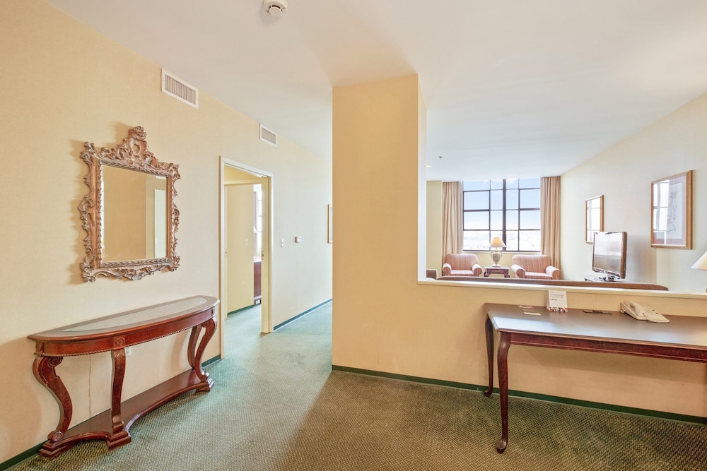 OYO Hotel St Louis Downtown City Center MO 12/22