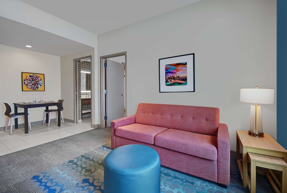 Home2 Suites by Hilton Houston Medical Center 32/52