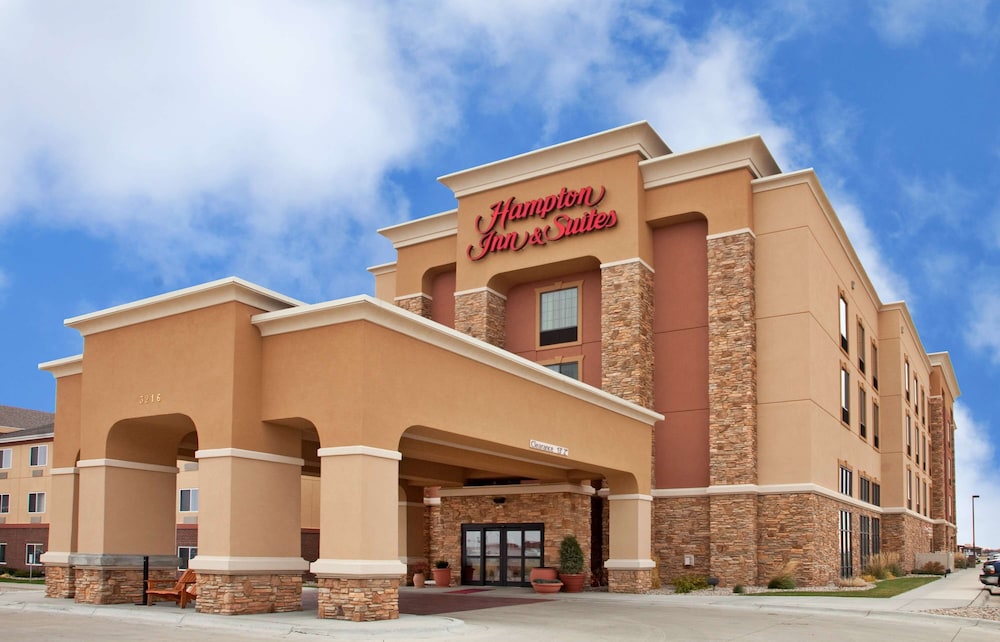 HAMPTON INN AND SUITES ABERDEEN in ABERDEEN - SD