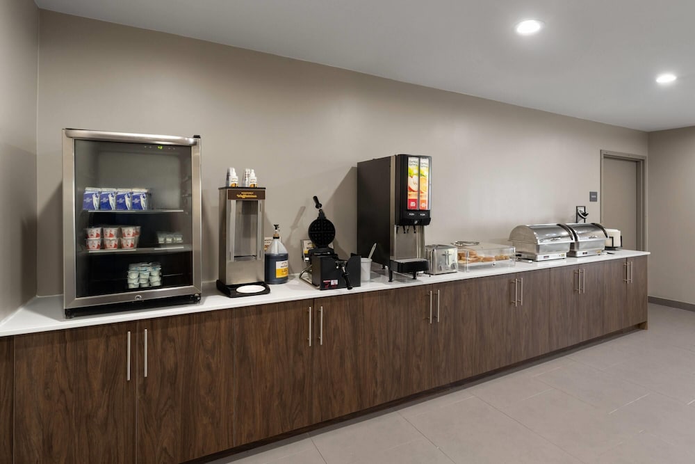 Hawthorn Extended Stay by Wyndham Jackson 10/57