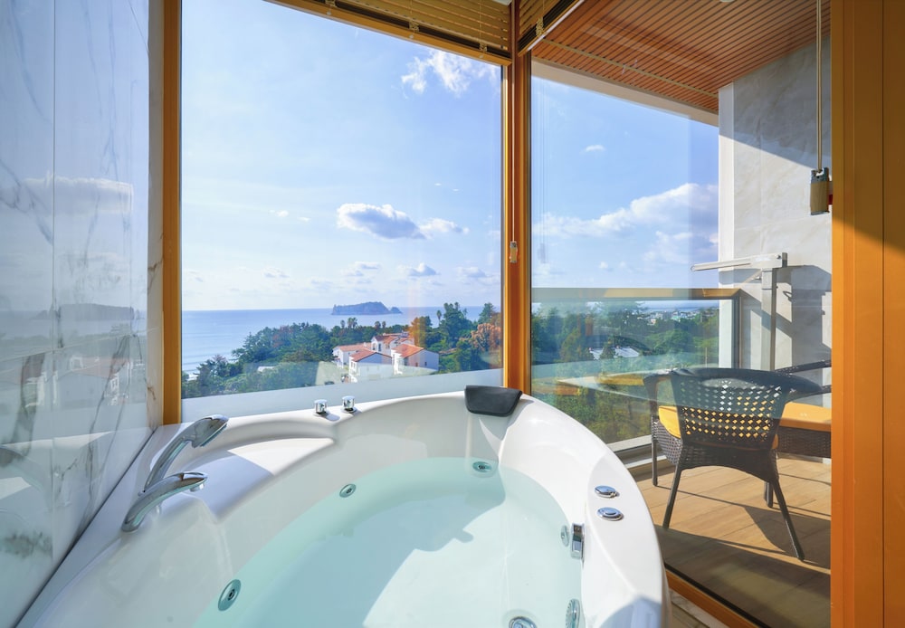 Goldone Hotel And Suites 40/72